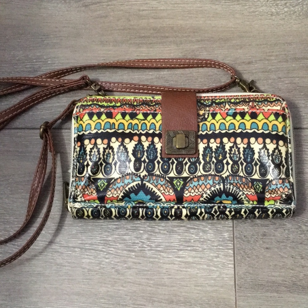 Sakroots Phone Wallet Crossbody Wristlet Artist Circle One World Natural/Brown